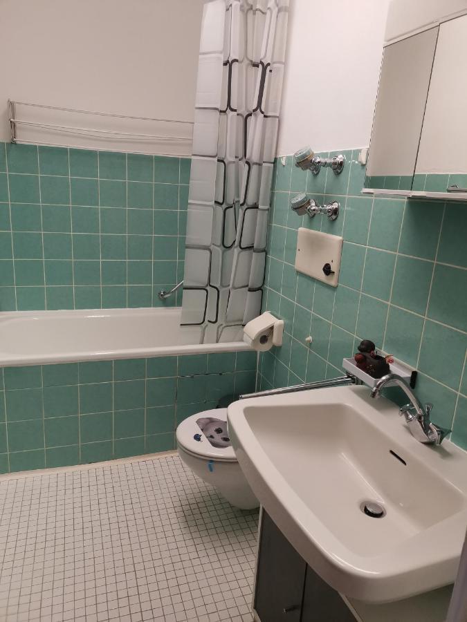 Ferienwohnung Schoene Wohnung 2D-Gebaeude Mit Mini-Garten Schönwalde エクステリア 写真
